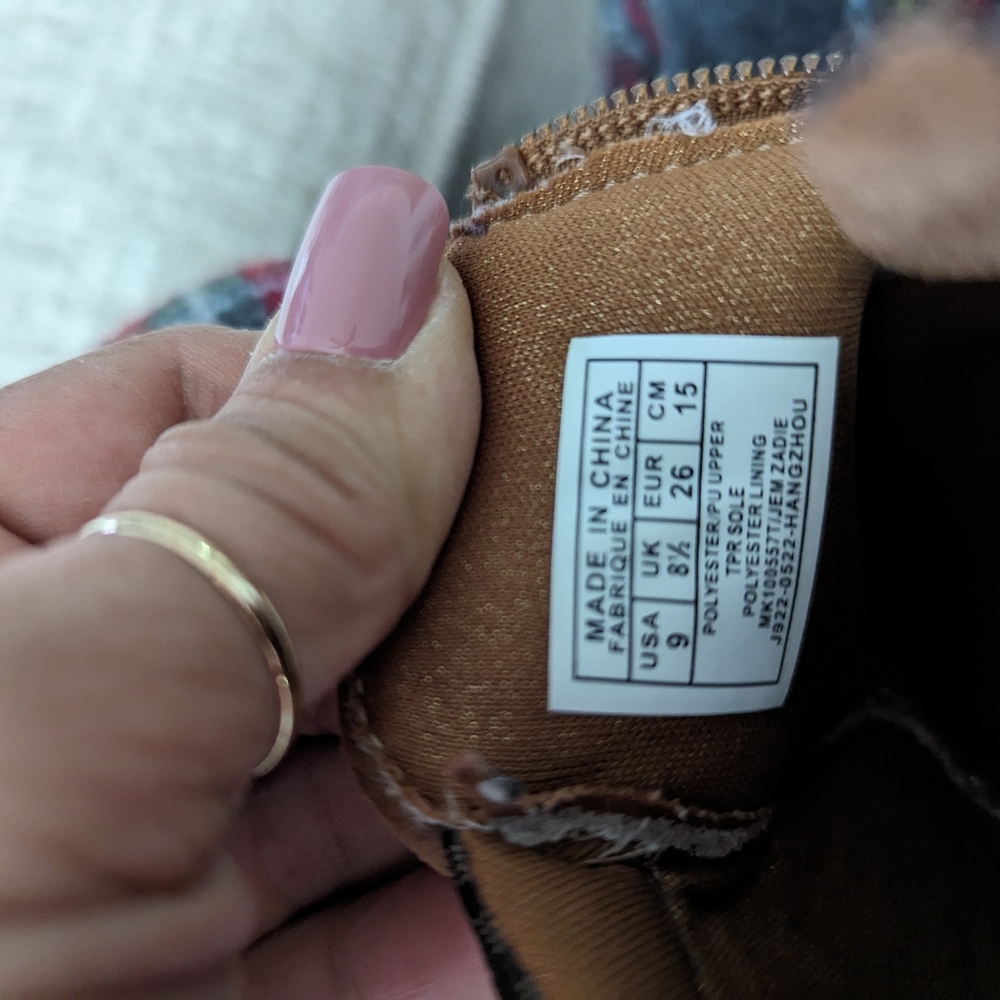 Mk booties for child - Picture 2 of 3